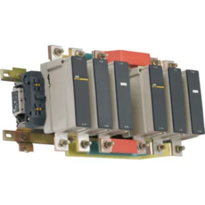 IEK Контактор КТИ-76303 реверс 630А 230В/АС3 - KKT73-630-230-10 IEK Контактор КТИ-76303 реверс 630А 230В/АС3 - KKT73-630-230-10